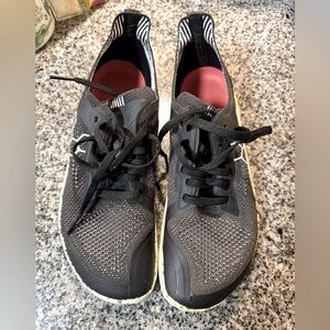 Women’s Vivo Barefoot Size 8 EU 38